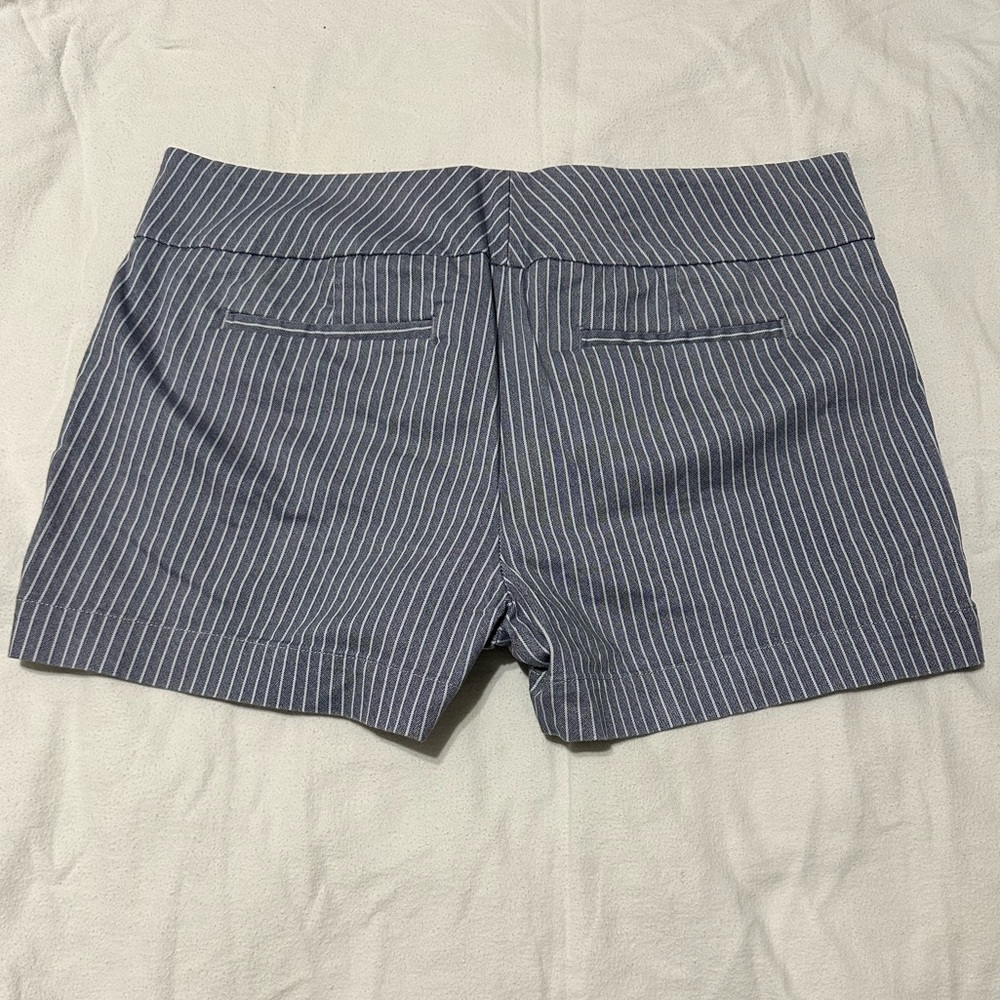 Calvin Klein Short - Picture 3 of 5